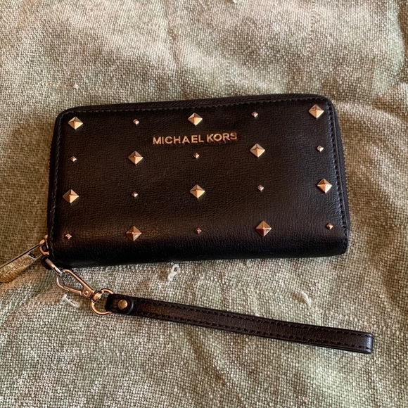 Michael Kors Wristlet Wallet🔥 - Picture 1 of 12